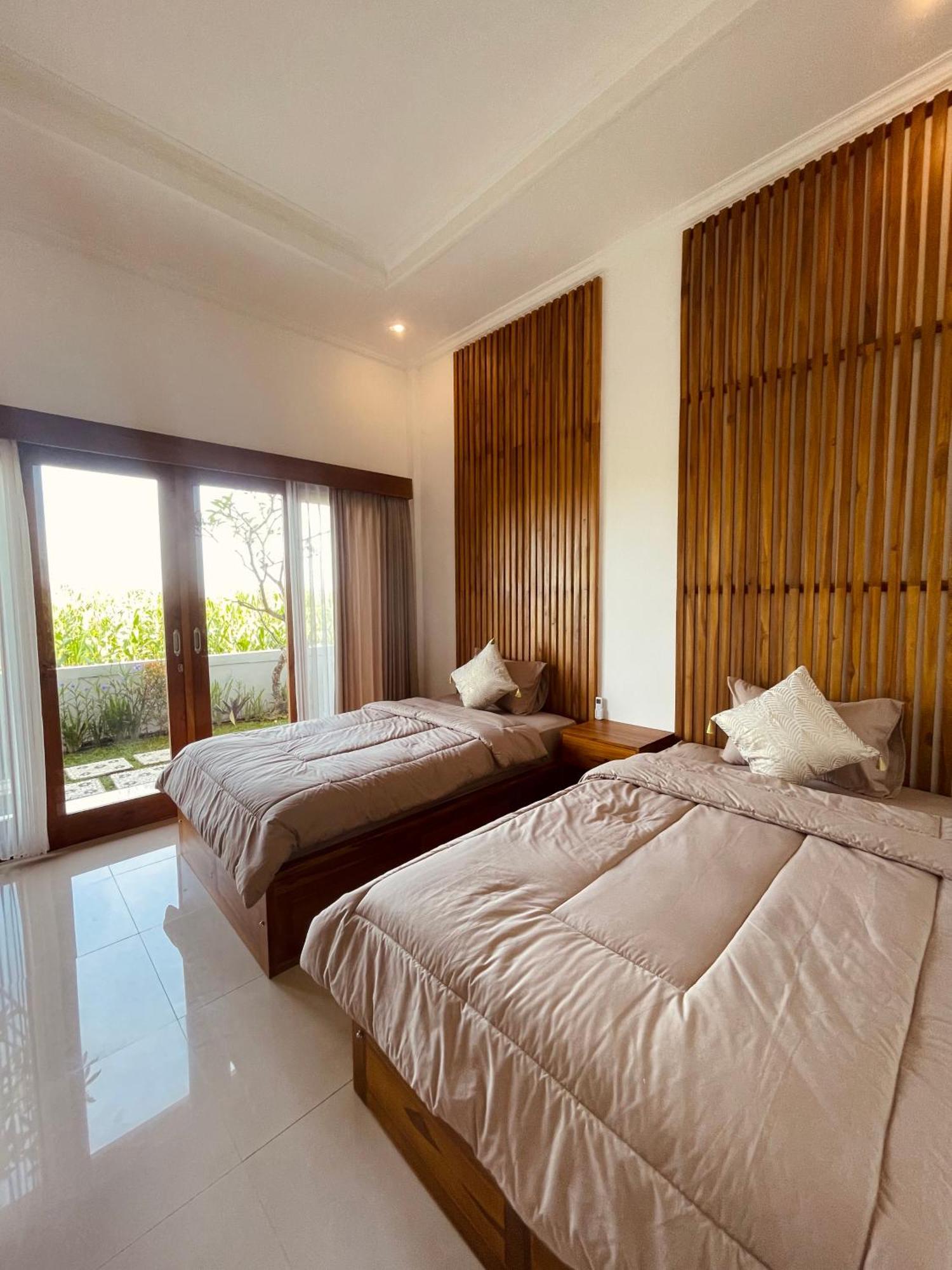 Surfers Villa Medewi Jembrana  ภายนอก รูปภาพ
