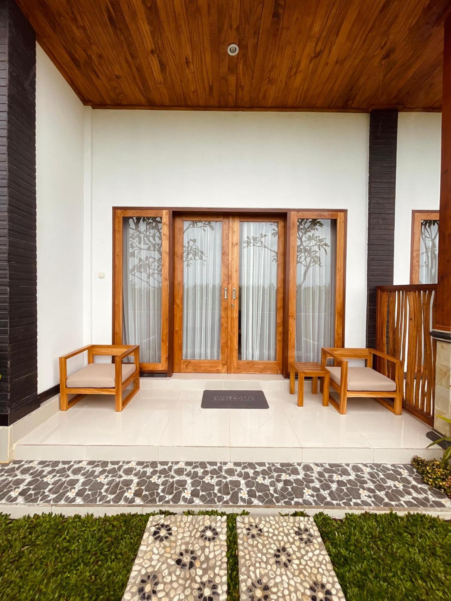 Surfers Villa Medewi Jembrana  ภายนอก รูปภาพ