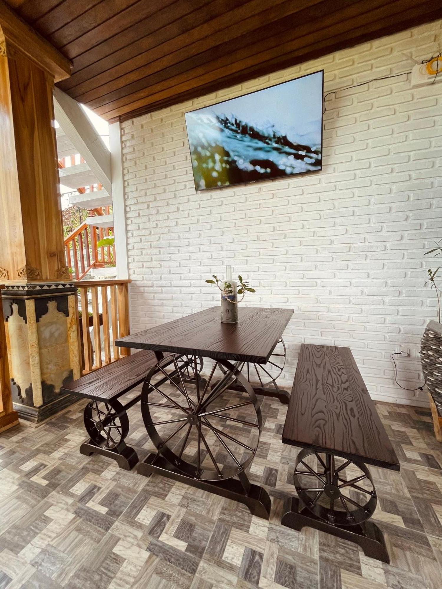 Surfers Villa Medewi Jembrana  ภายนอก รูปภาพ