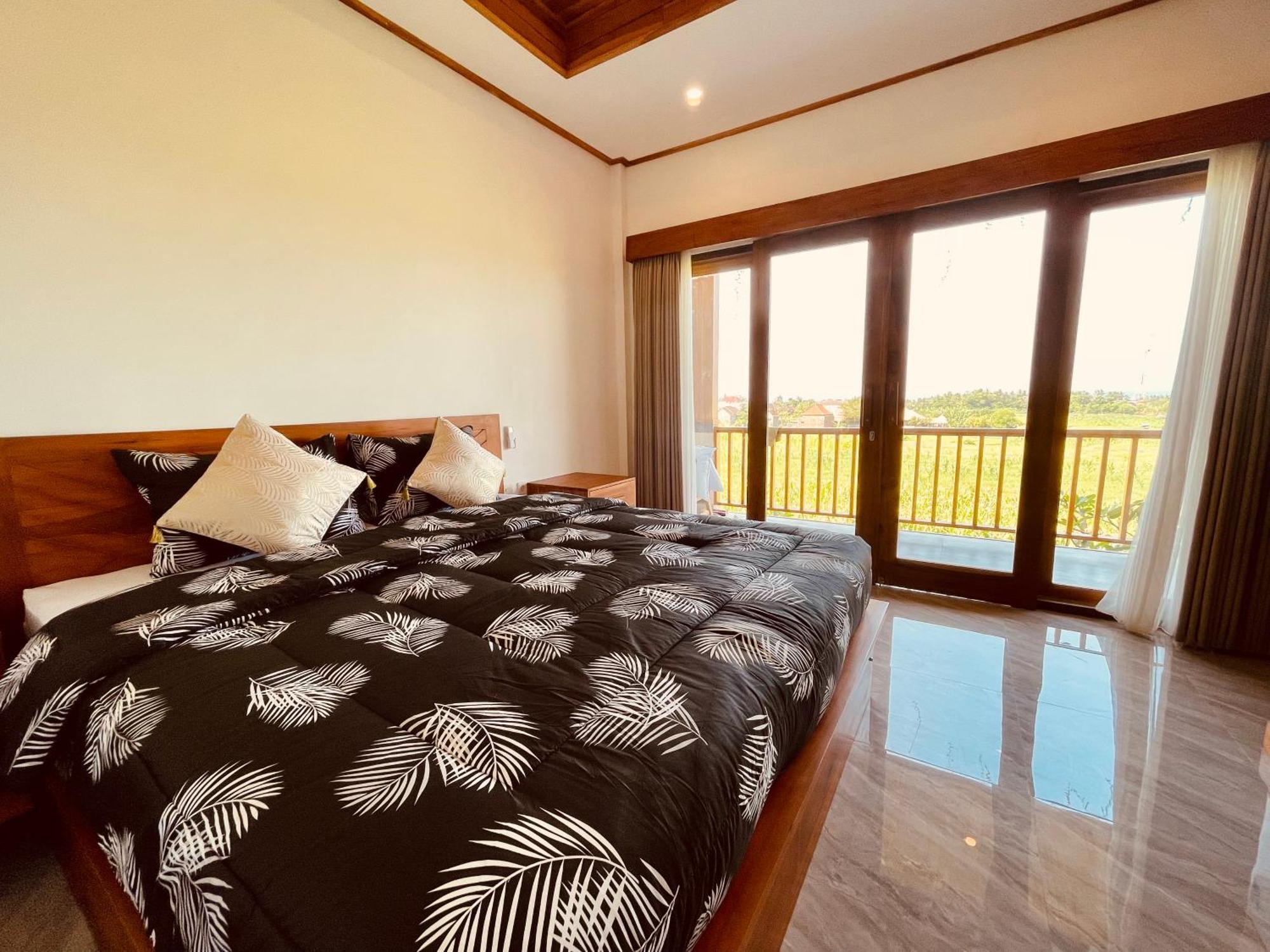 Surfers Villa Medewi Jembrana  ภายนอก รูปภาพ